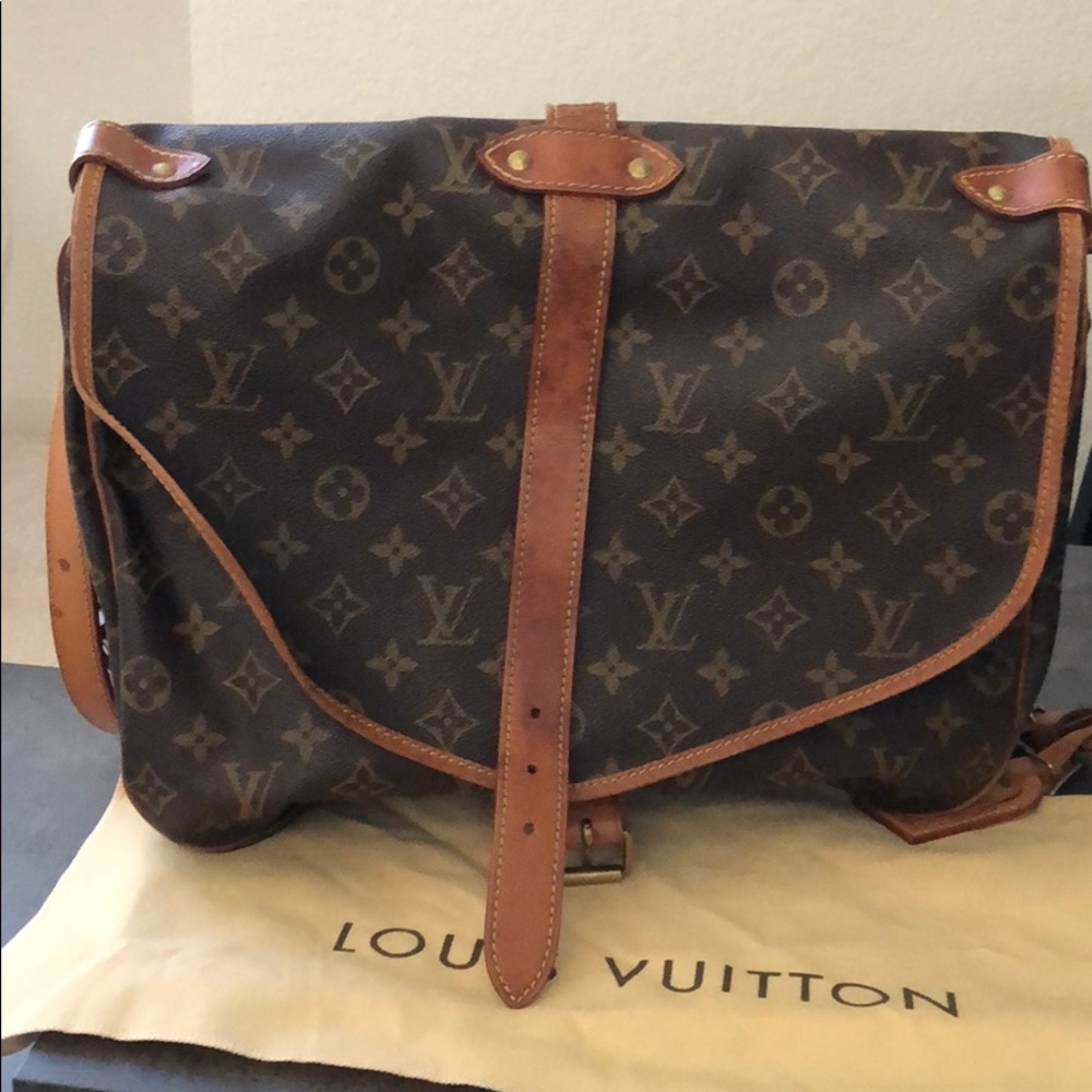 Louis Vuitton Saumur GM (35)